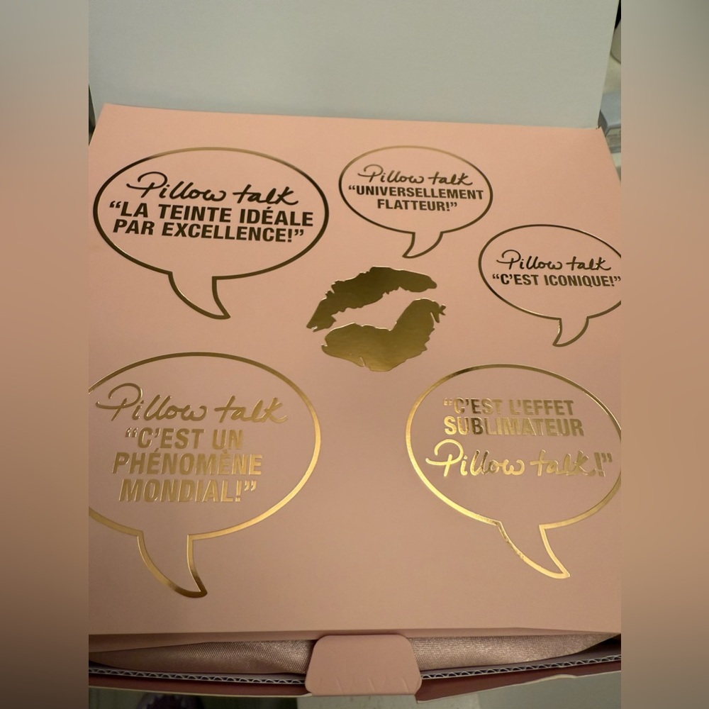 PILLOW TALK DREAMS COME TRUE
LIMITED EDITION MAKEUP KIT - Picture 8 of 9